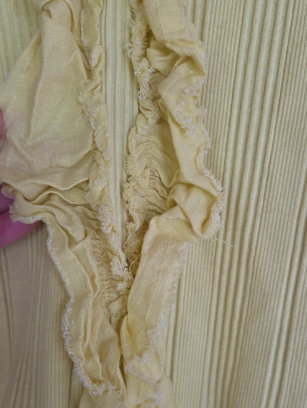 Pilcro XS Yellow Ruffle-Front Ribbed Tank - Picture 5 of 6
